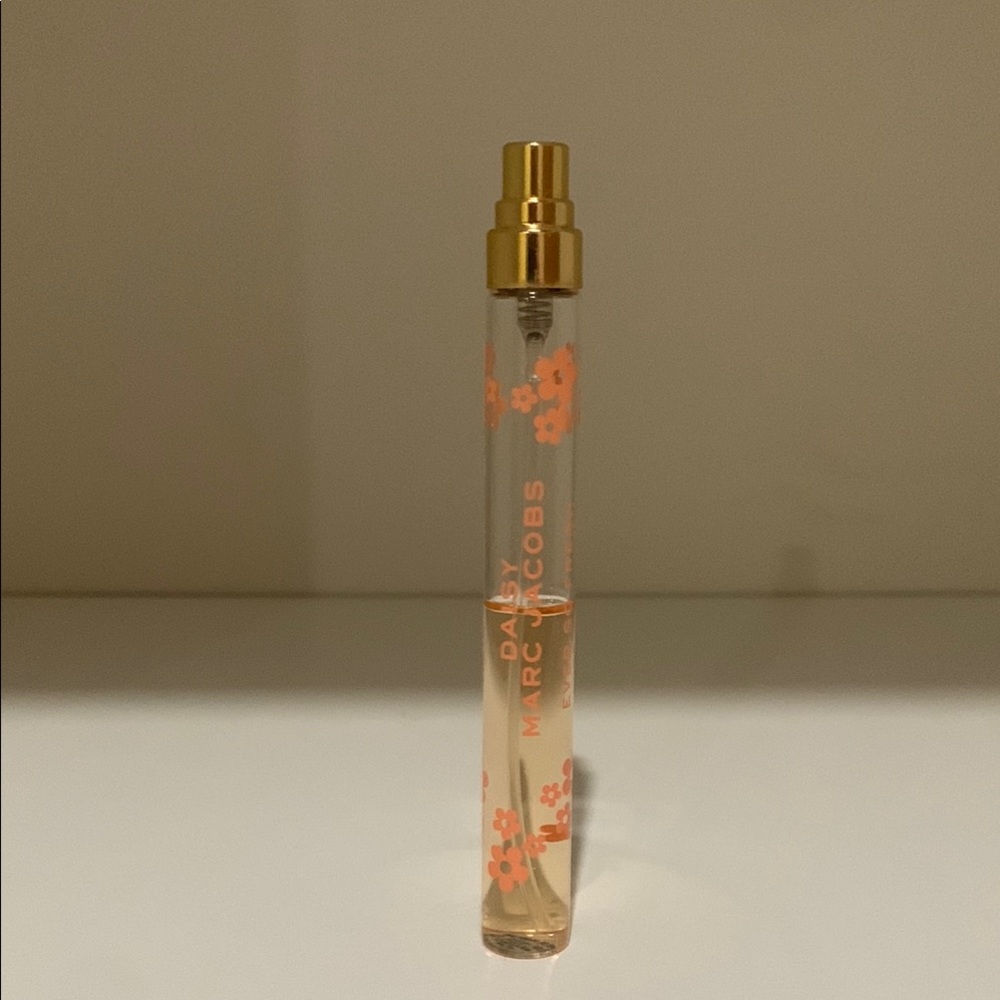 Marc Jacobs Daisy perfume sample